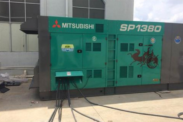 上林为什么有些柴油发电机组的输出电压可以调节？